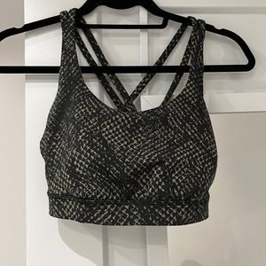 Lulu lemon sports bra size 10 NWT